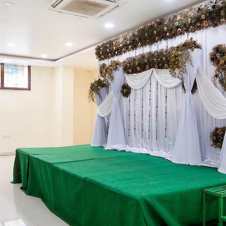 Capital O Aditya Grand Guntūr المظهر الخارجي الصورة